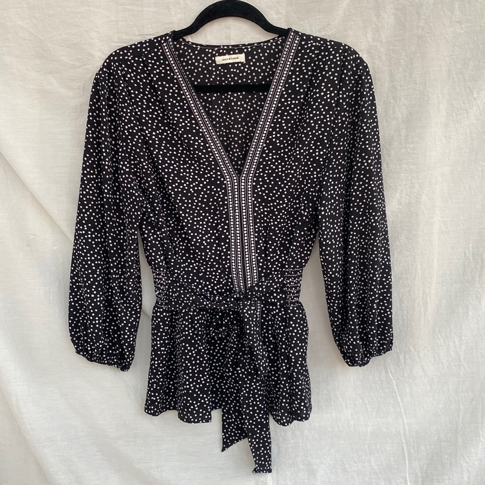 Max Studio - Black waist tie Blouse - Size L